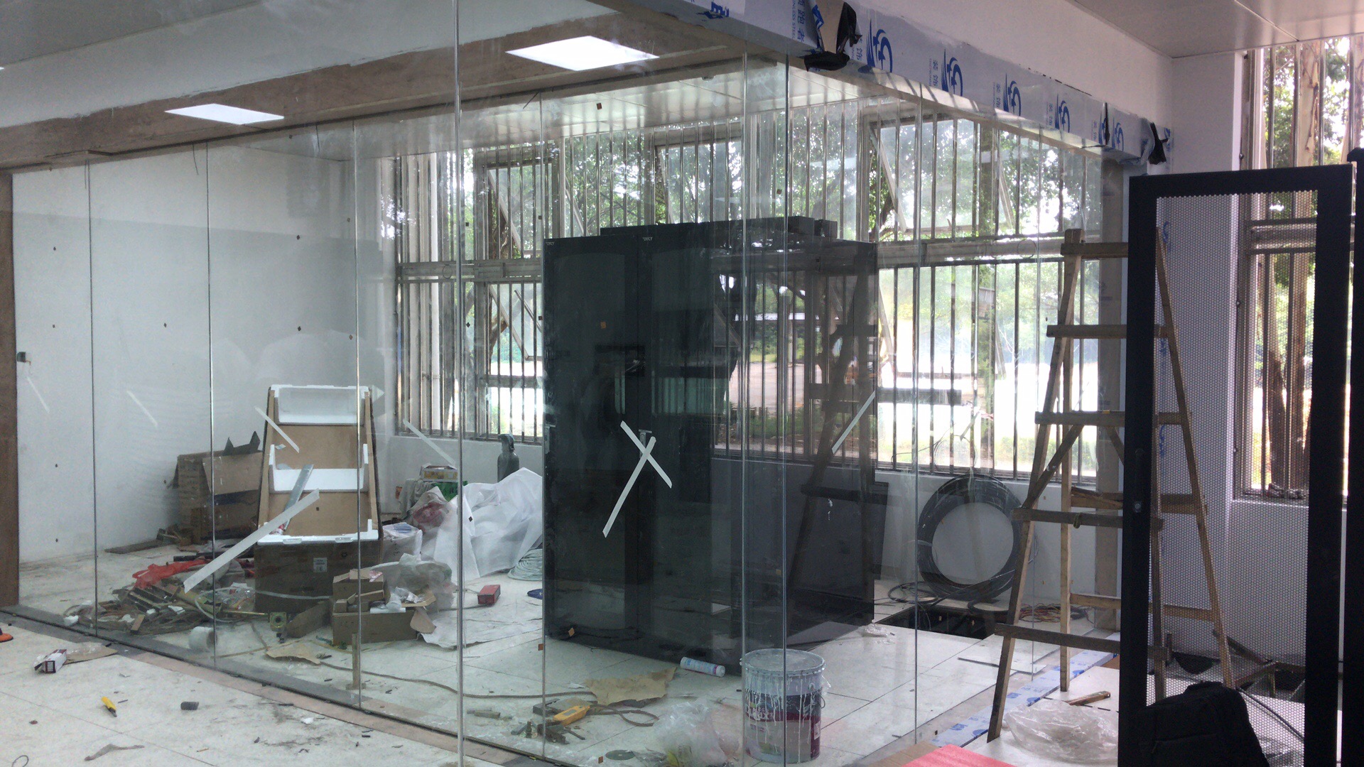 机房防火玻璃隔断